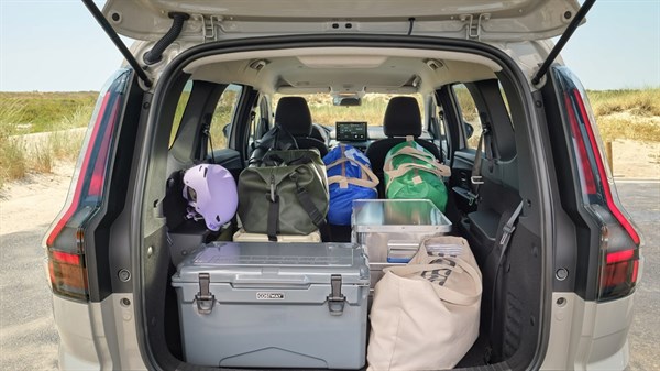 Dacia Jogger - 7 full-sized seats