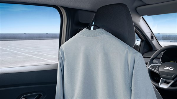 Dacia Sandero Stepway - YouClip - coat hanger